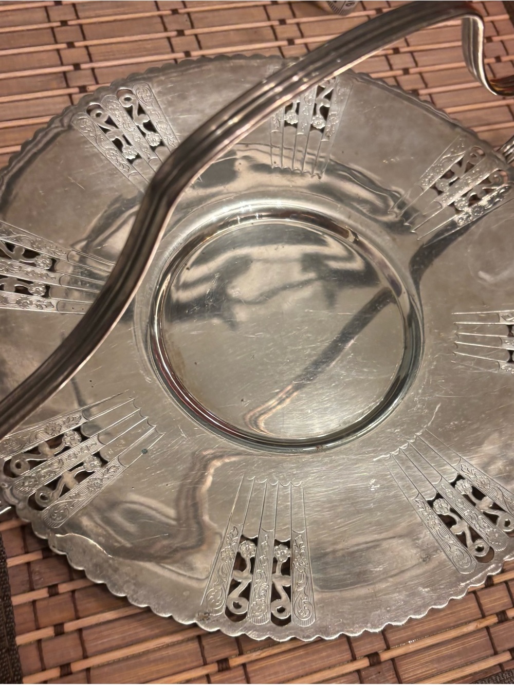 Corbeille à gâteau argentée 1881 Rogers Canada Evangeline | Silverplate Basket